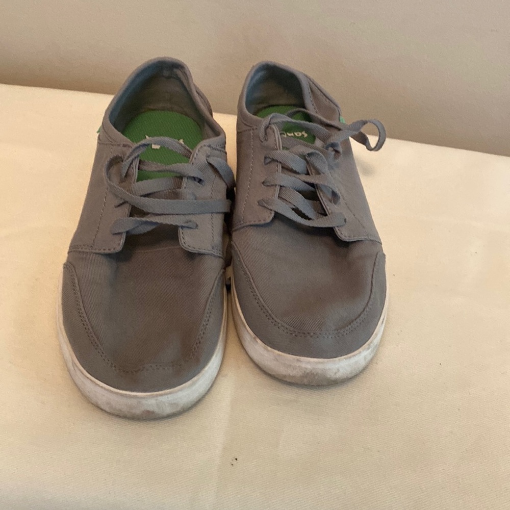 Sanuk gray canvas shoes